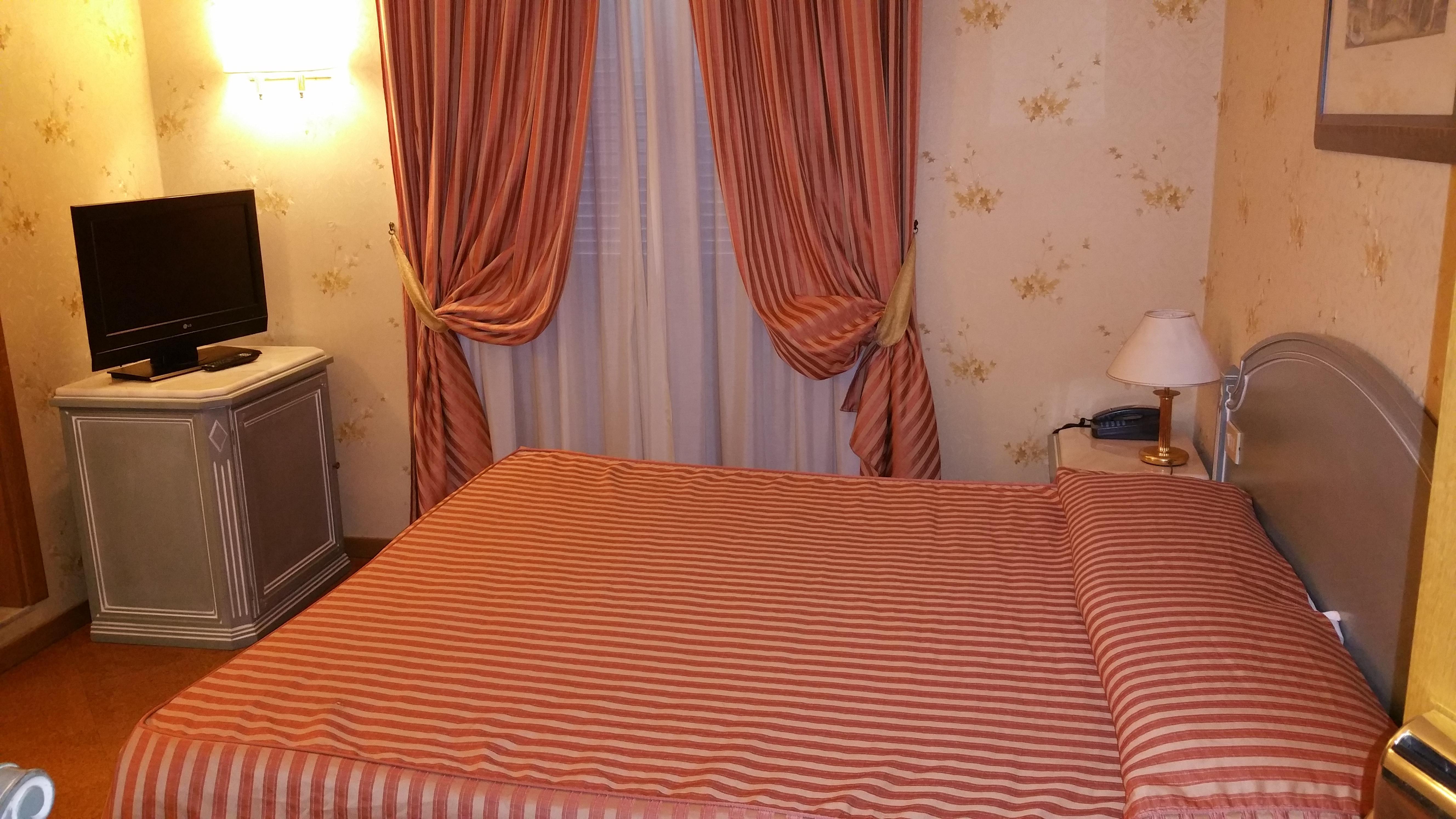 Hotel Giorgi Рим Екстериор снимка